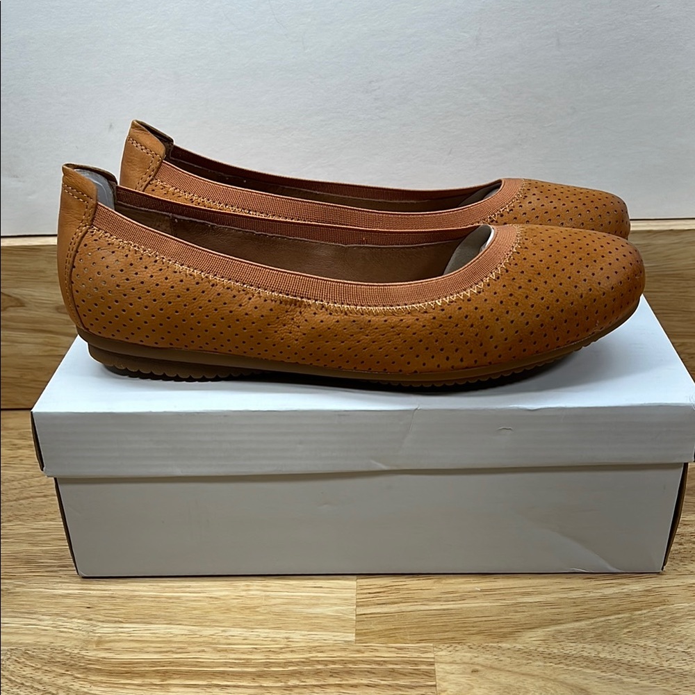 NEW Josef Seibel 37, 6-6.5 Leather Women's Orange Tan Ballet Flats